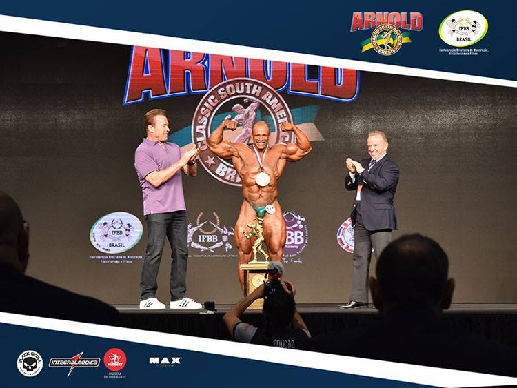 Arnold Schwarzenegger, Jefferson Santos de Oliveira, Rafael Santonja��
