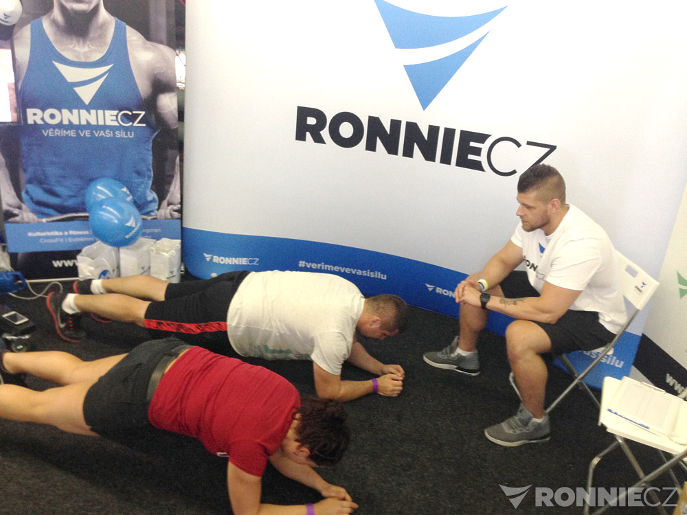 Plank challenge na st�nku Ronnie.cz