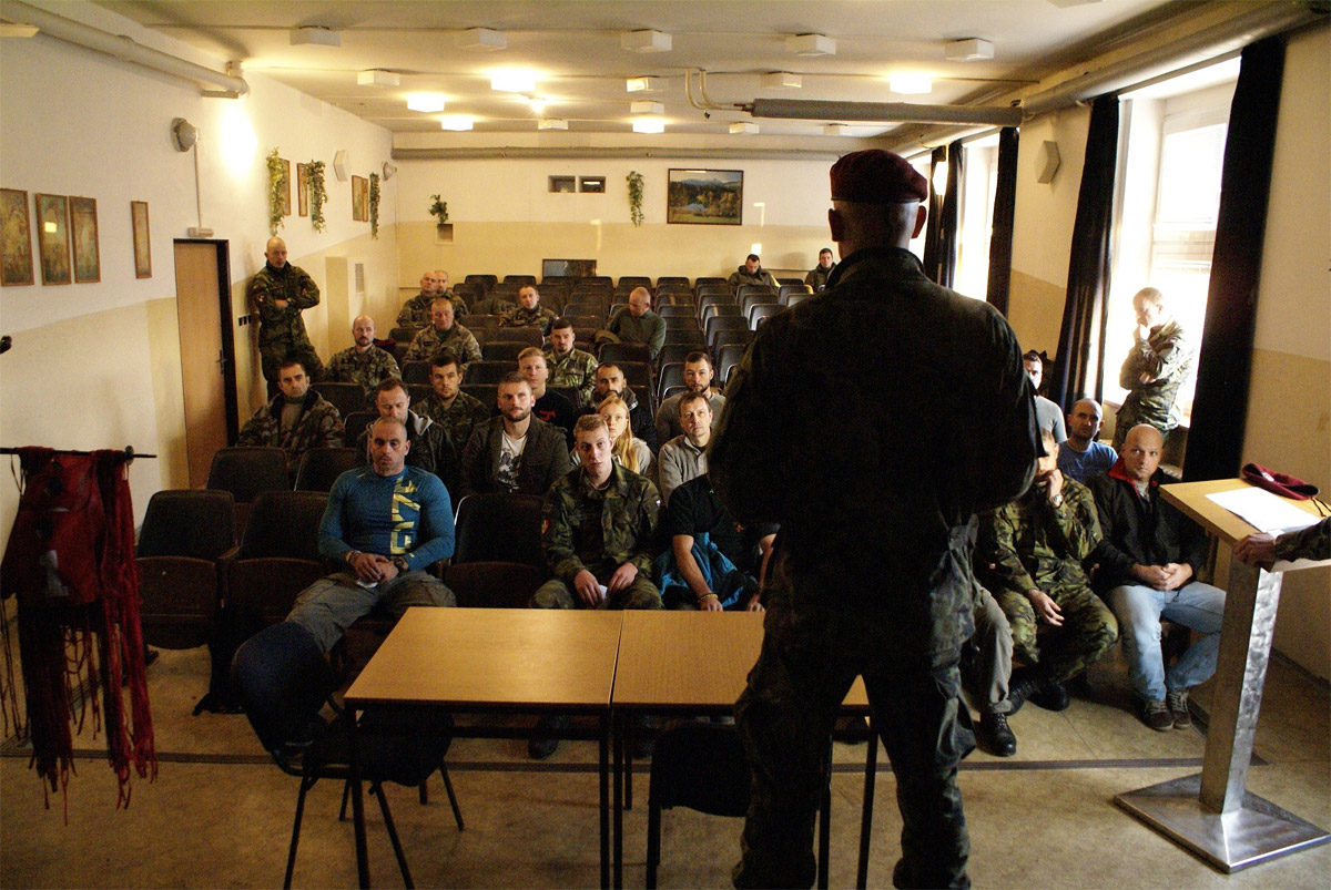 Z archivu 43. v�sadkov�ho praporu Chrudim - foto des�tn�k Jakub �koln�k
