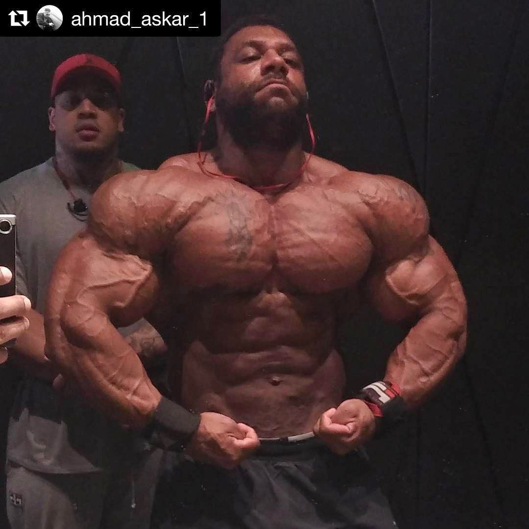 Nathan De Asha p�ed Mr. Olympia 2017