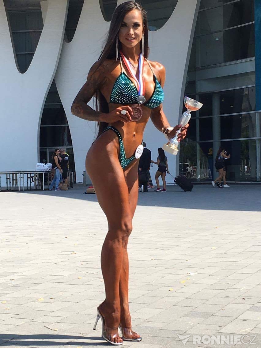 Andrea Molekov�