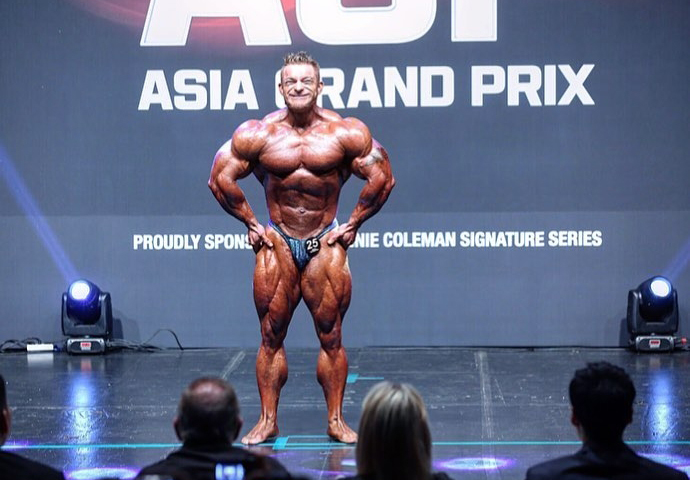 James "Flex" Lewis�
