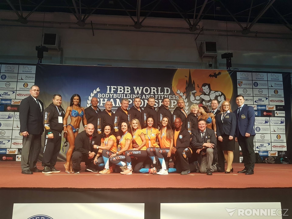 Spole�n� fotografov�n� �esk� reprezentace na Mistrovstv� sv�ta junior� a masters 2017��
