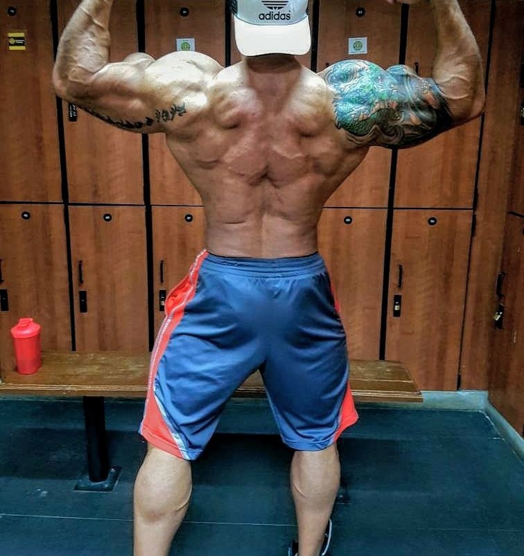 Nerio Angulo 1,5 t�dne p�ed Ferrigno Legacy 2017