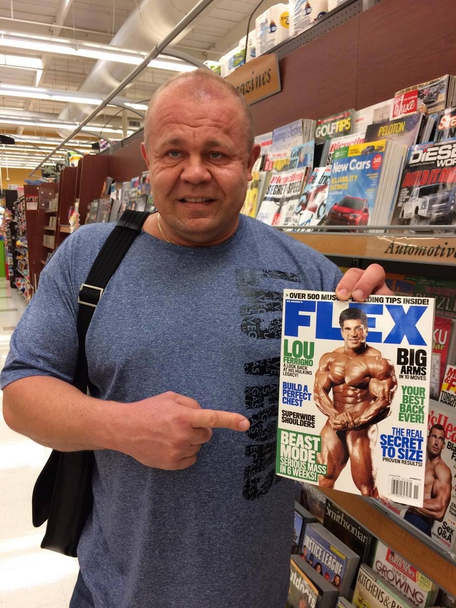 Franti�ek Z�mola a Lou Ferrigno na ob�lce magaz�nu Flex�