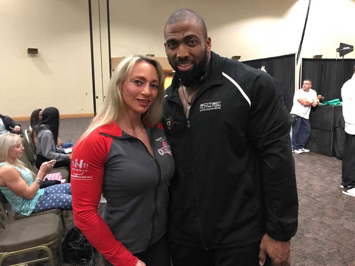 Margita Z�molov�, Cedric McMillan�
