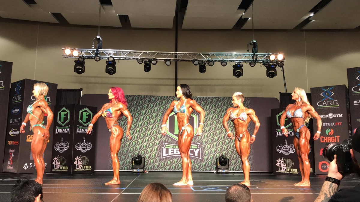 Lise Thexton, Carmen Tochenick, Shelly White, Trish Wood, Margita Z�molovᠠ