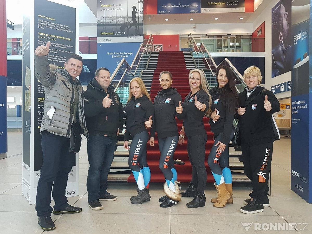 Vja�eslav Vinogradov, Martin Novotn�, Lenka �erven� Bo�utov�, Andrea Molekov�, Michaela Kohutov�, Eli�ka Dombkov�, Zdena Raz�movᠠ