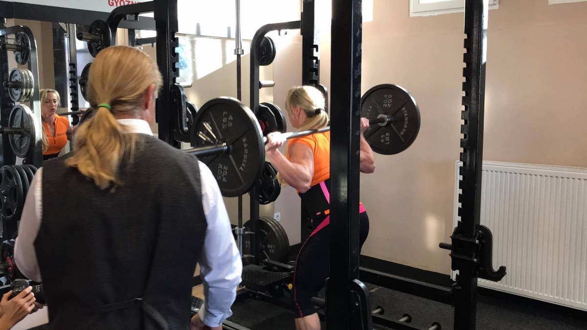 Margita Z�molov�, Tom Platz��