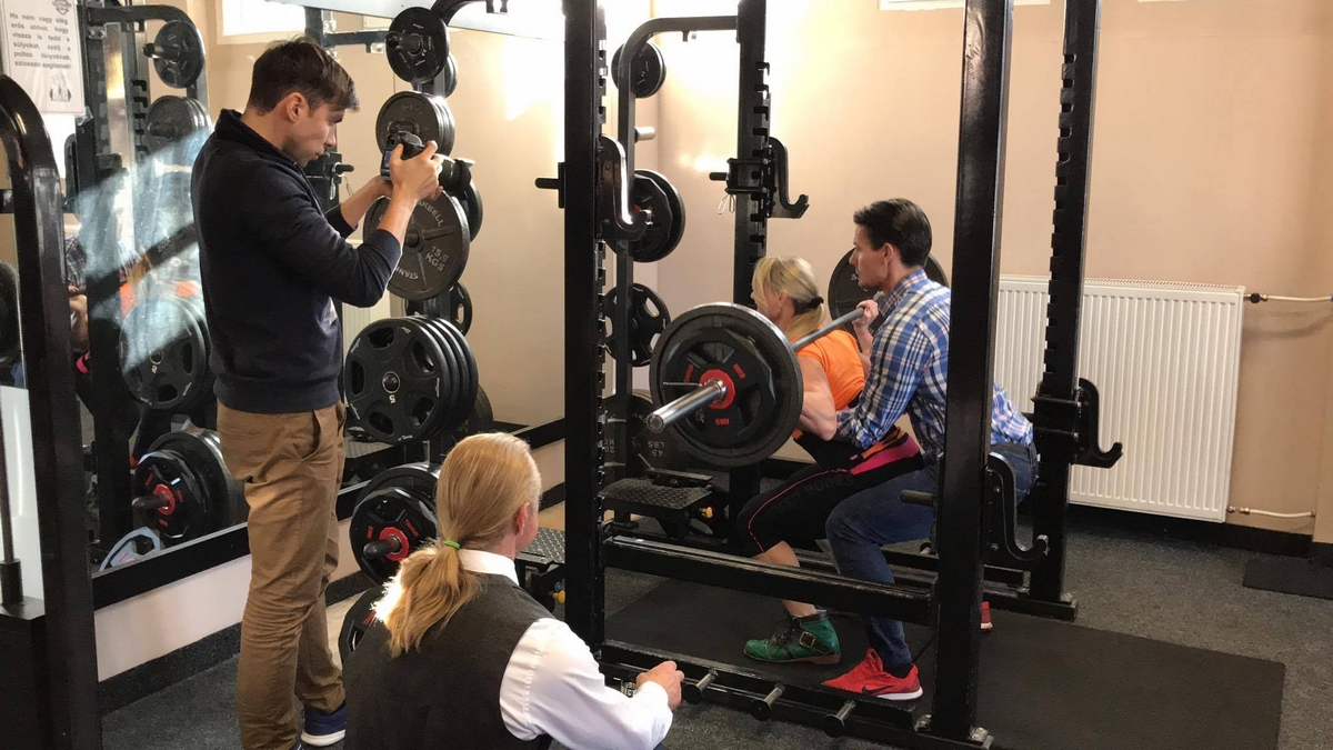 Margita Z�molov�, Tom Platz��