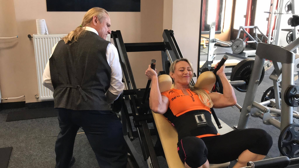 Margita Z�molov�, Tom Platz��