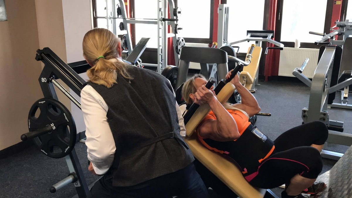 Margita Z�molov�, Tom Platz��
