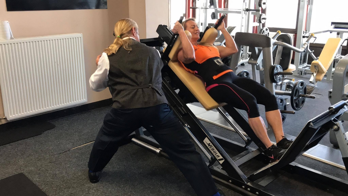 Margita Z�molov�, Tom Platz��