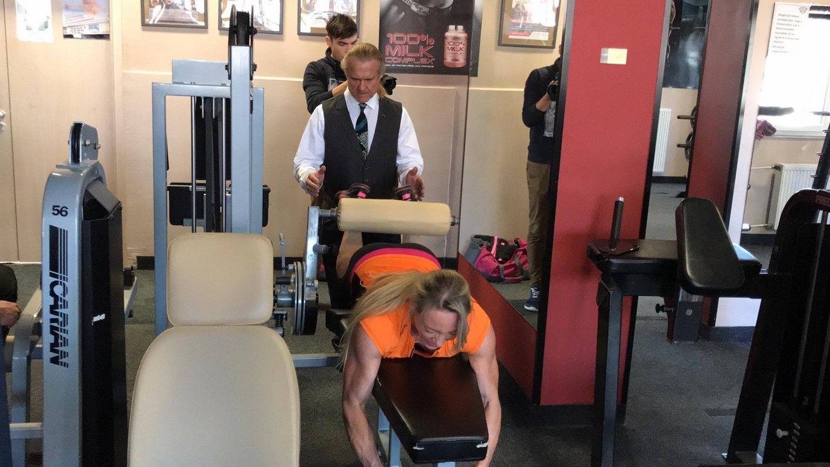 Margita Z�molov�, Tom Platz��