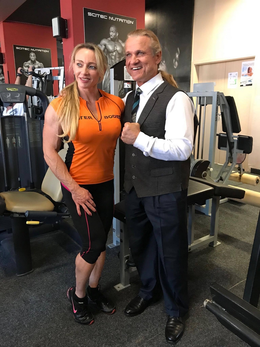 Margita Z�molov�, Tom Platz��