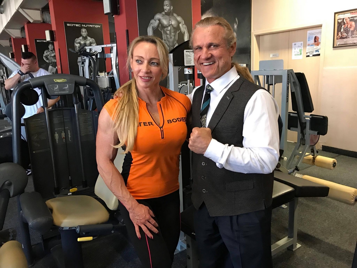 Margita Z�molov�, Tom Platz��