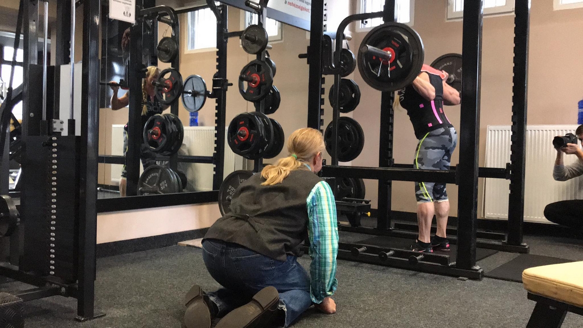 �Margita Z�molov�, Tom Platz��