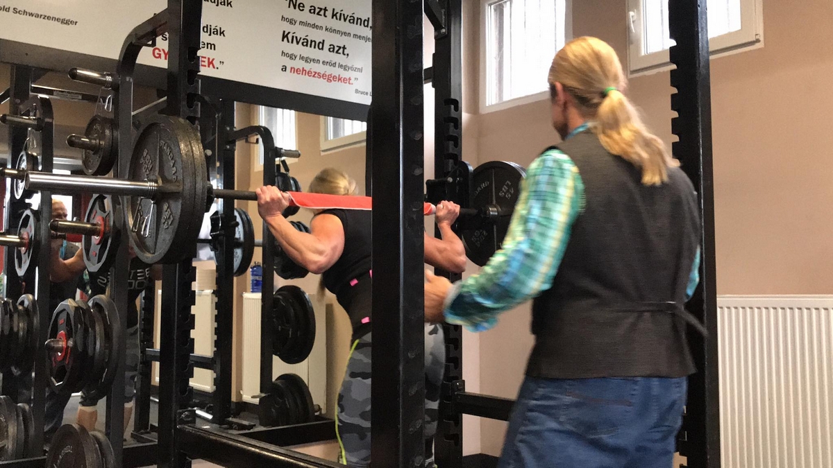 �Margita Z�molov�, Tom Platz��