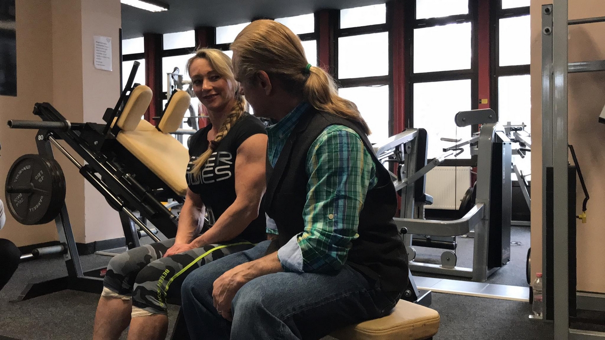 �Margita Z�molov�, Tom Platz��