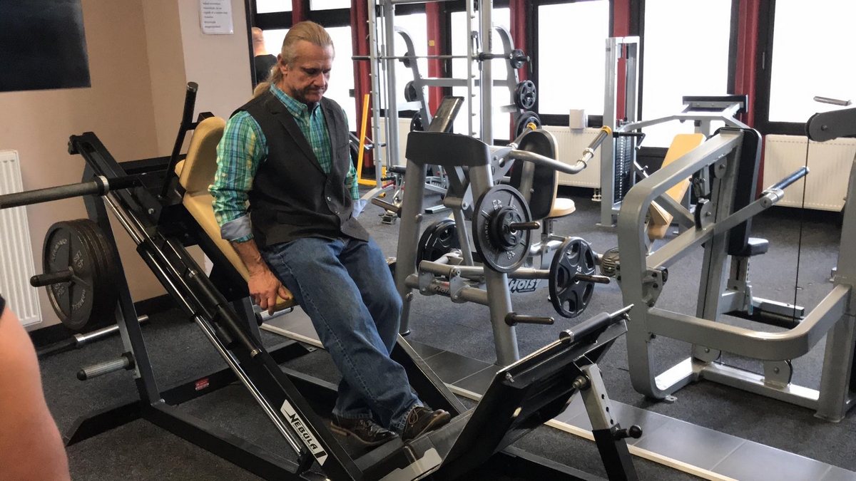 Tom Platz�