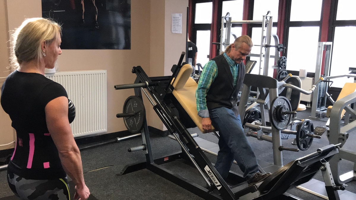 �Margita Z�molov�, Tom Platz��