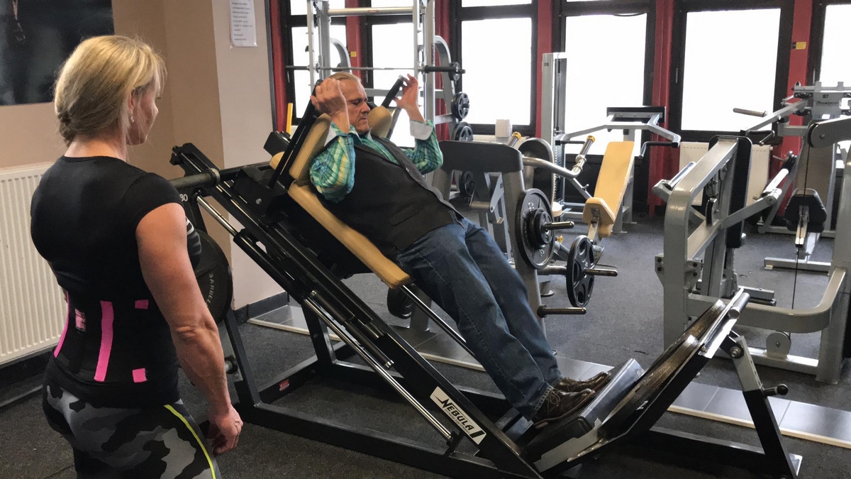 �Margita Z�molov�, Tom Platz��
