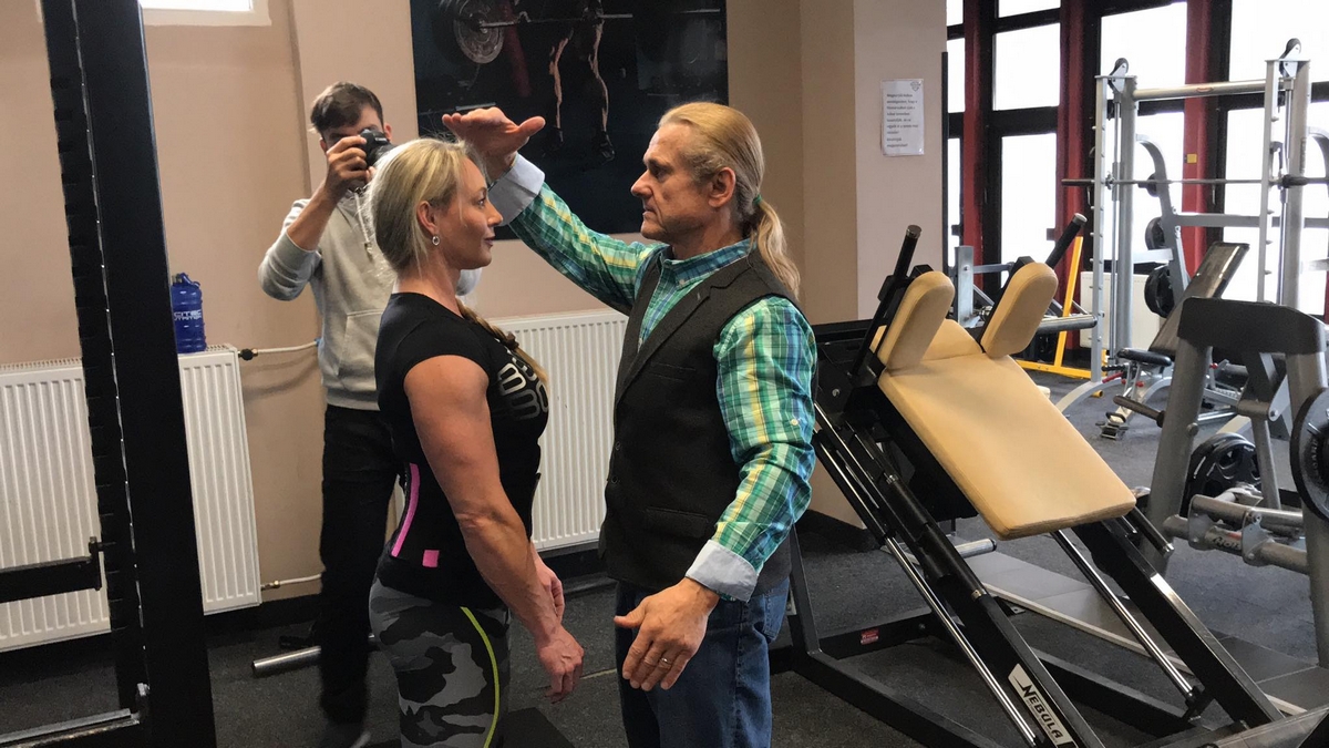 �Margita Z�molov�, Tom Platz��