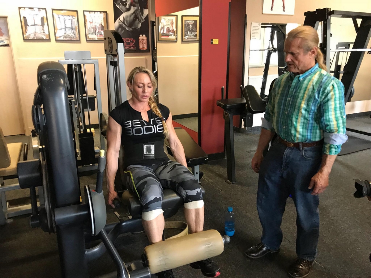 �Margita Z�molov�, Tom Platz��