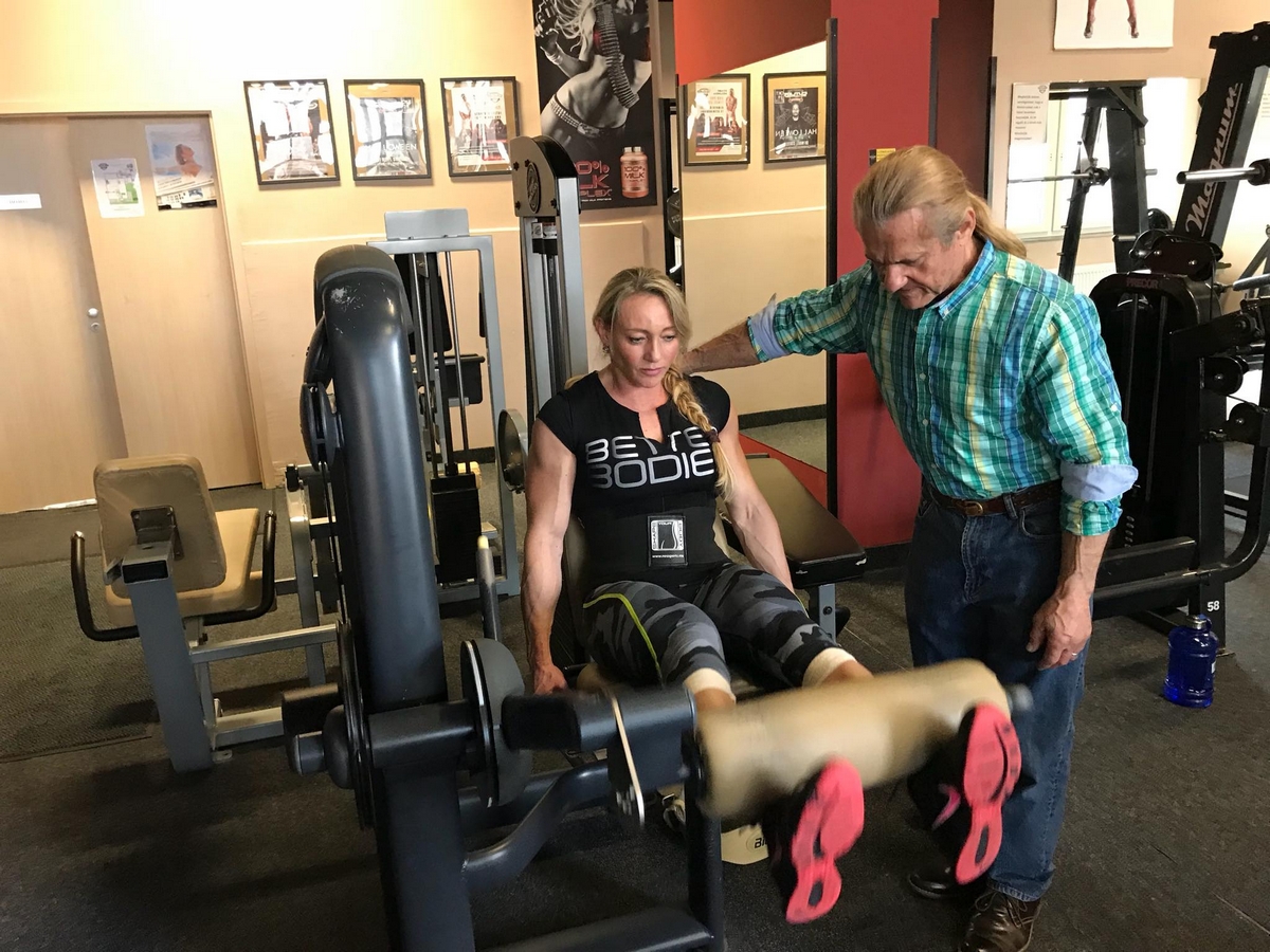 �Margita Z�molov�, Tom Platz��