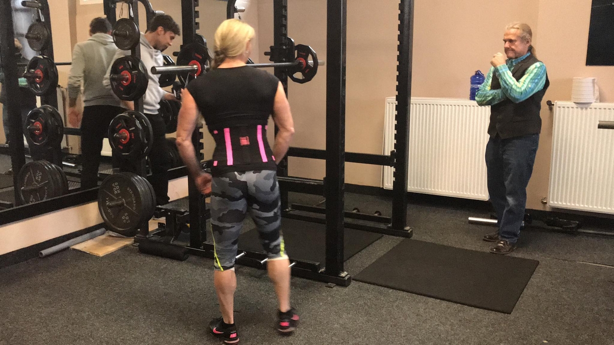 �Margita Z�molov�, Tom Platz��