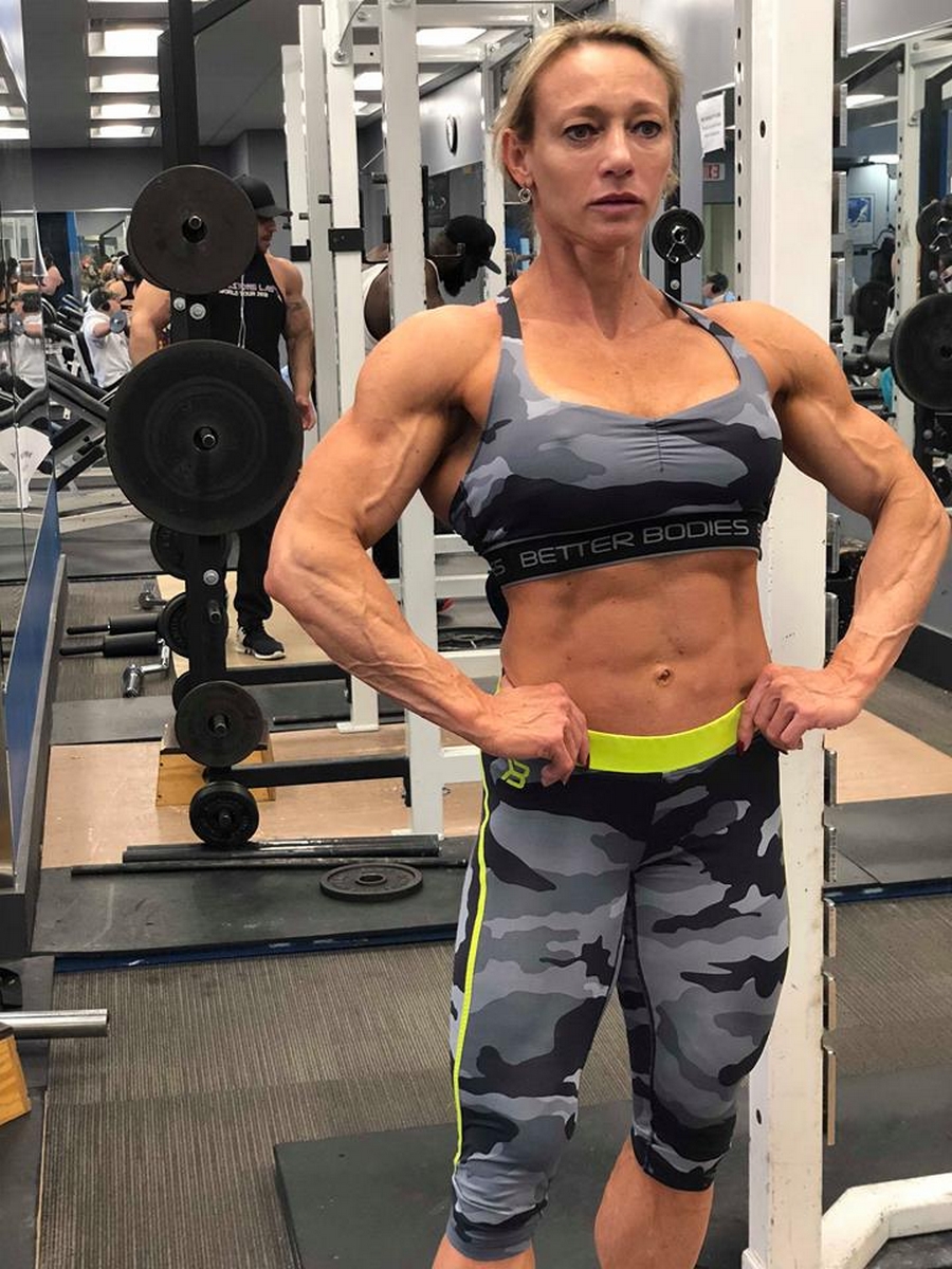 �Margita Z�molov�