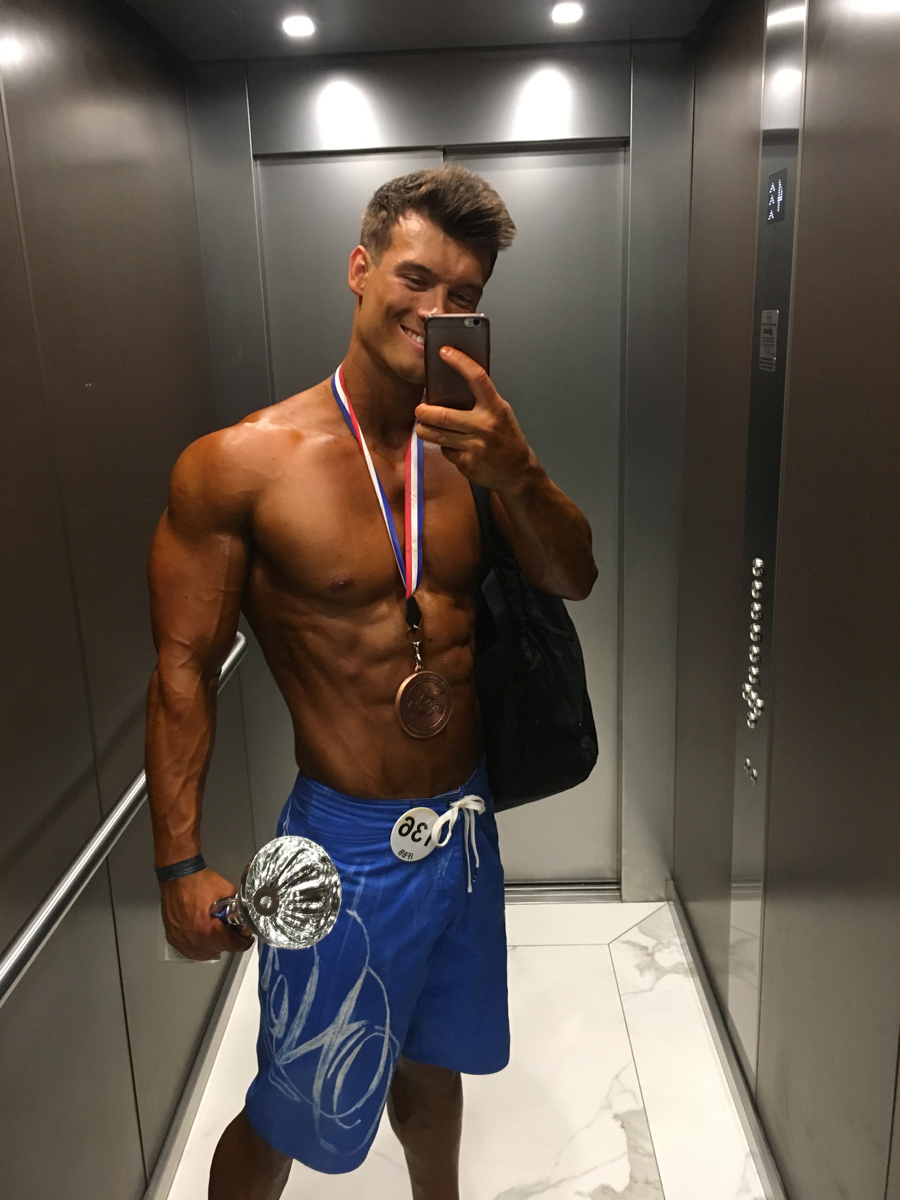 Michal Komosn���
