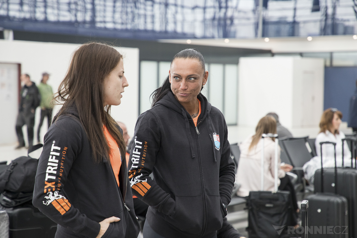 Gabriela Linhartov� a Jana Cocherov�