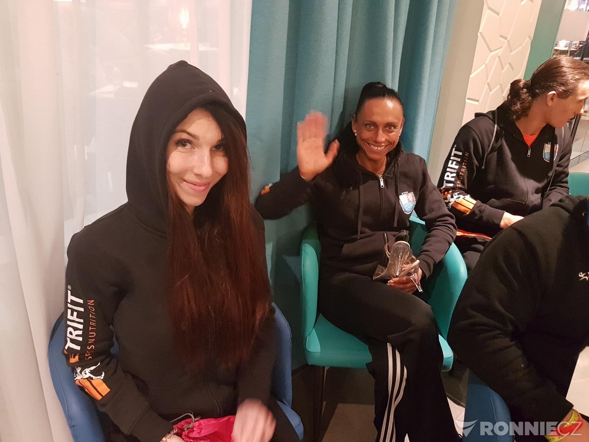Eli�ka Dombkov�, Jana Cocherov�