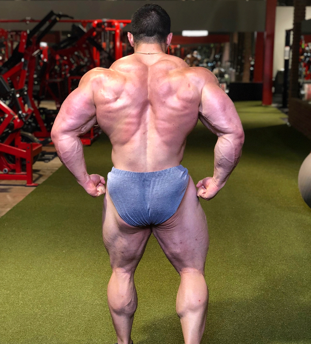 Derek Lunsford 9,5 t�dne p�ed Olympia 212 Showdown 2018