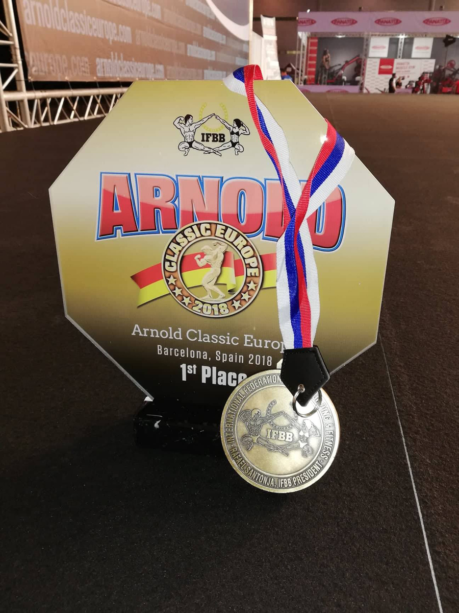 Trofeje pro ��astn�ky Arnold Classic Europe 2018�