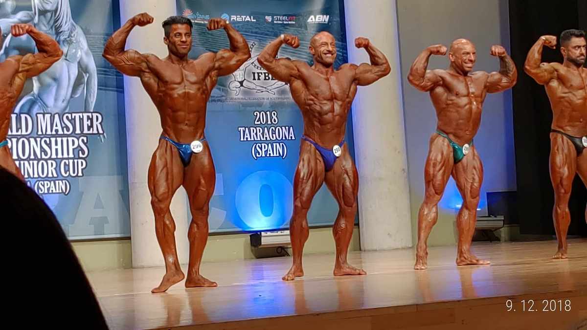 �Hamad Aljneibi, Ji�� �erm�k, Krzysztof Skryplonek, Gianni Iacono�
