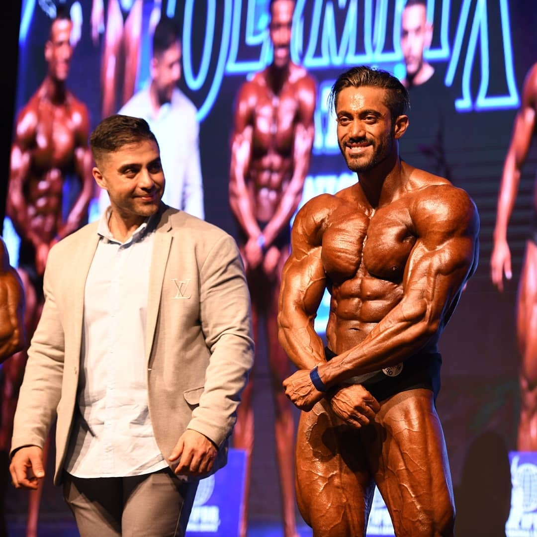 Yashar Anbari�