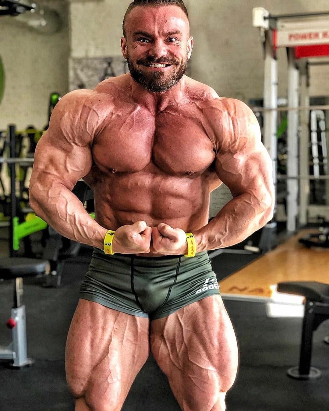 Karol Ma�ecki