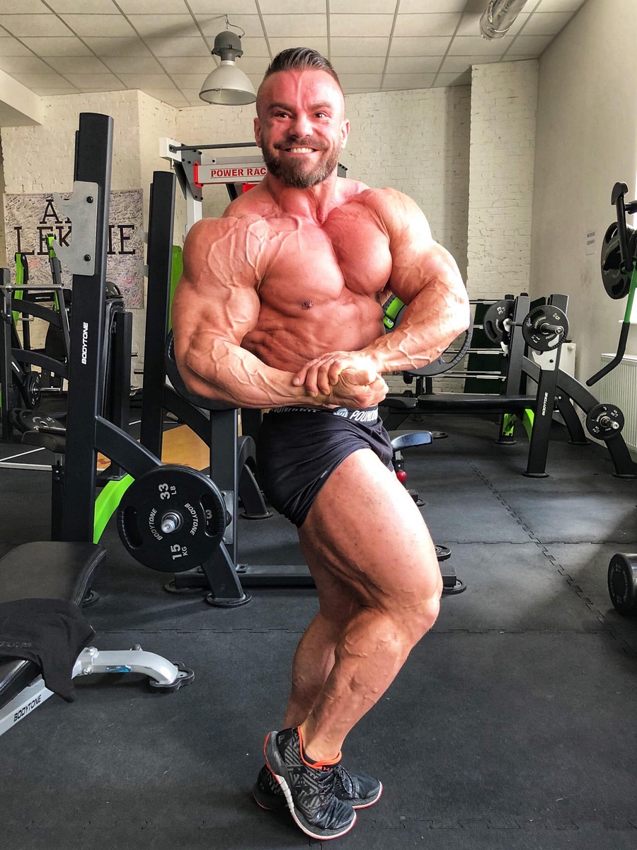 Karol Ma�ecki