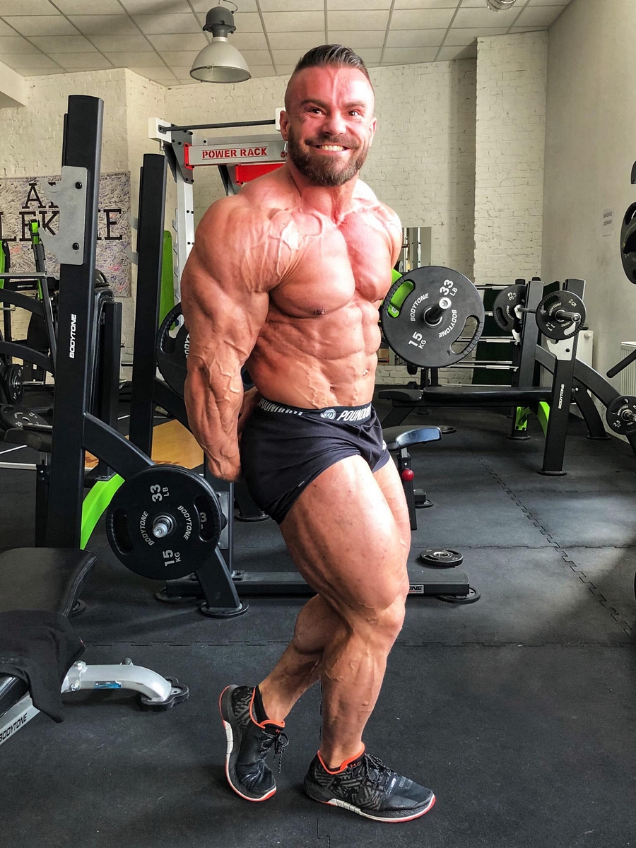 Karol Ma�ecki