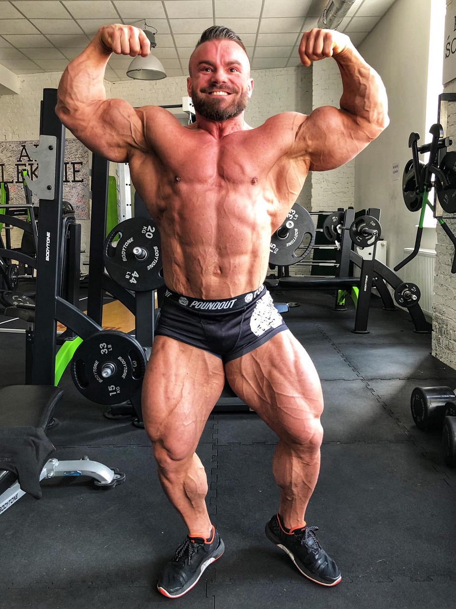 Karol Ma�ecki