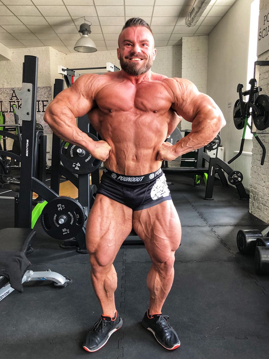 Karol Ma�ecki