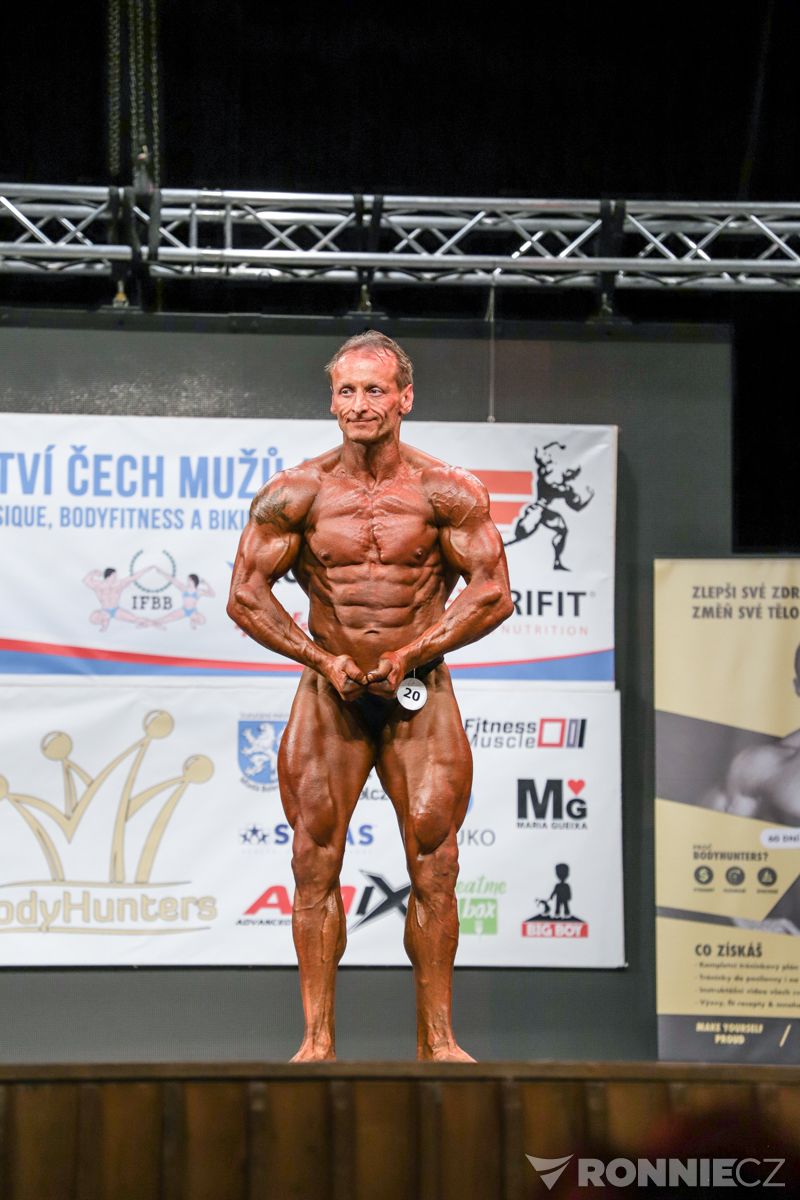 Pavel Barton��ek
