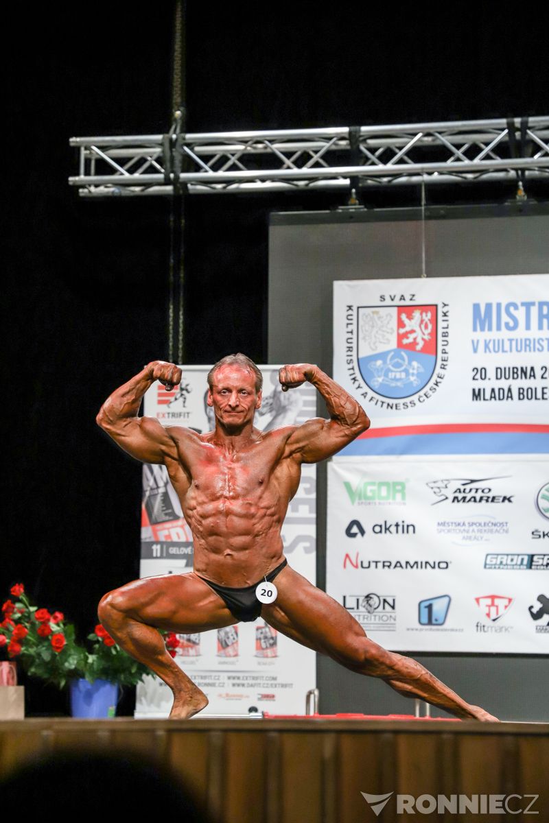 Pavel Barton��ek