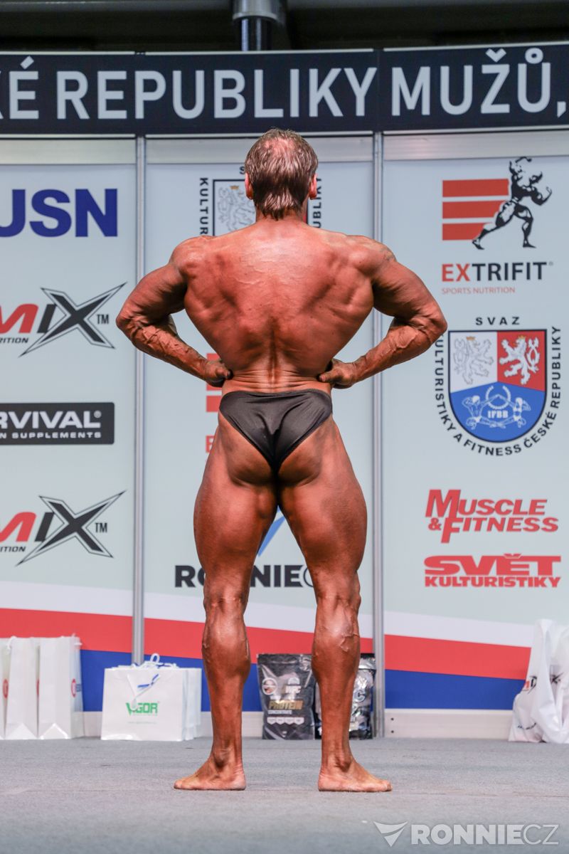 Pavel Barton��ek