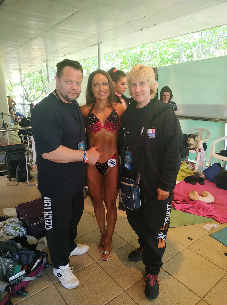 Martin Novotn�, Andrea Jan��kov�, Zdena Raz�mov�