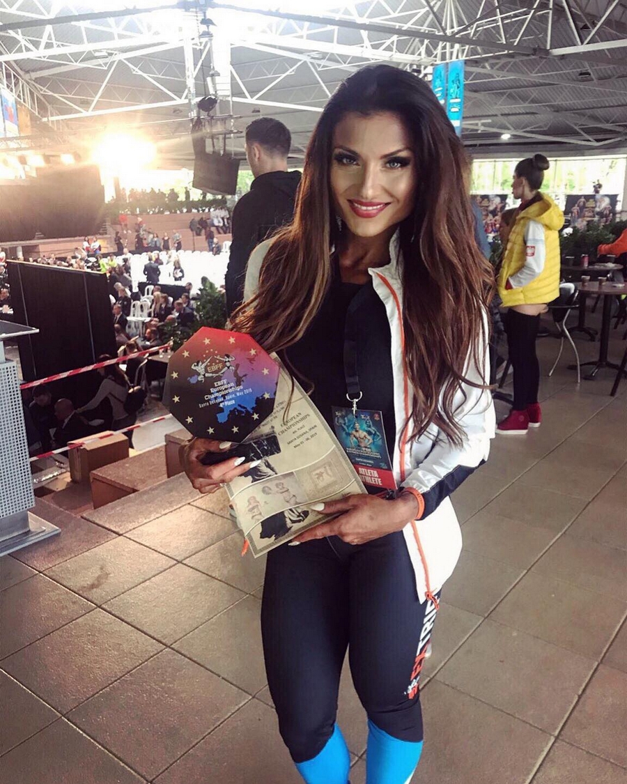 Sabina Kaderkov�