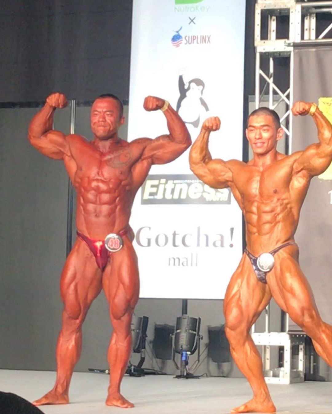 Shin Kodama (vlevo)��