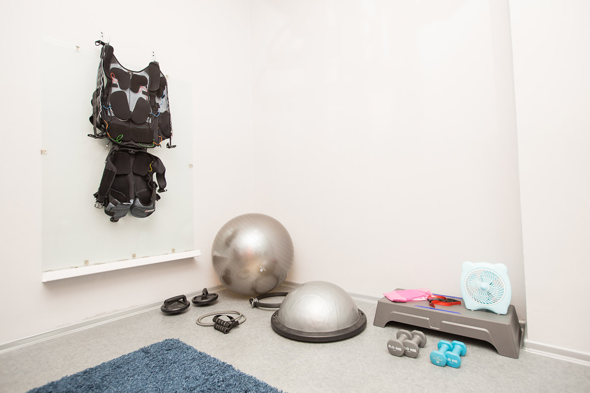 EMS (Electrical Muscle Stimulation) studio